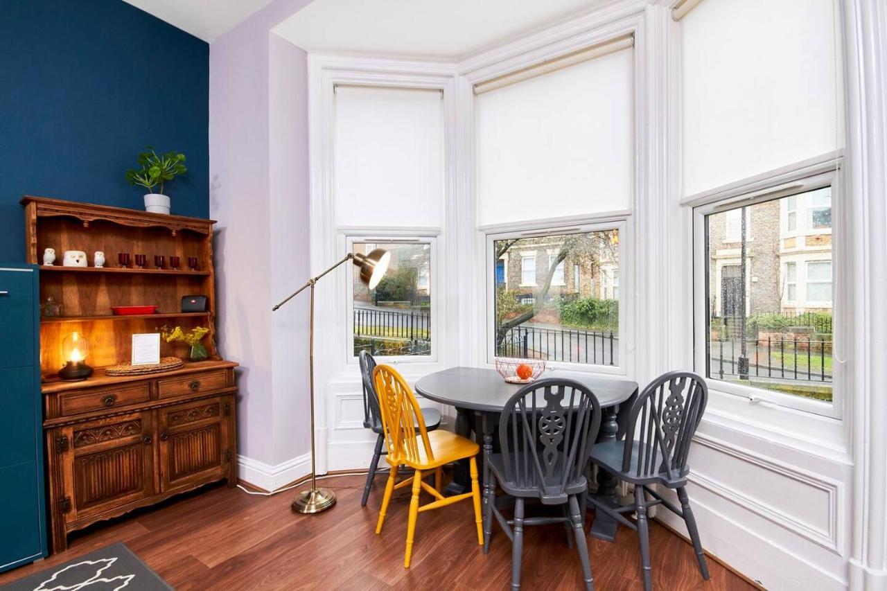 Lovely Abode In Newcastle - Sleeps 4 - Ground Floor Esterno foto